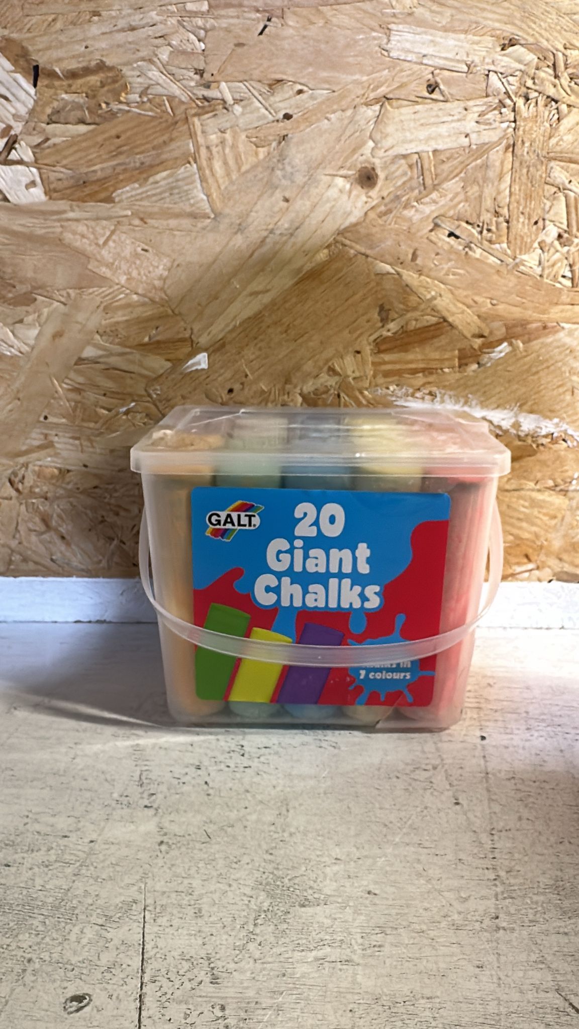 Galt 20 Giant Chalks - Extra Large Childrens Chunky Pavement Chalks - Bright Vibrant Colours - Washable, Easy Clean Outdoor Kids Garden Toys - Portable Carry Case with Handle - Ages 3 Years Plus